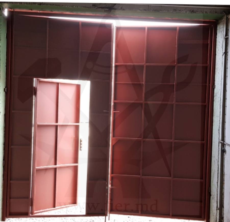 Poartă garaj metalică exemplu 2