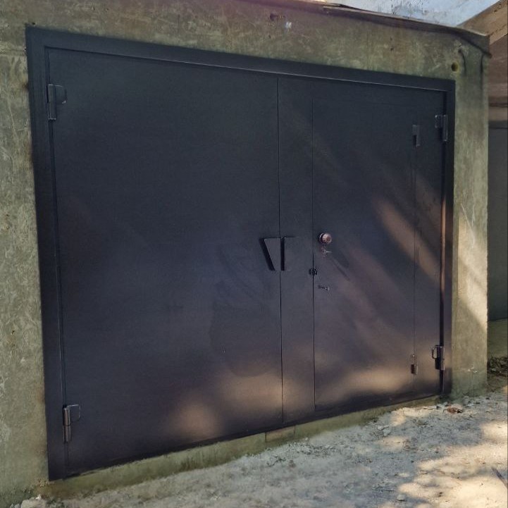 Poartă garaj design modern